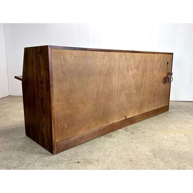 Wood 1970’s Henredon ‘Scene One’ Campaign Style Oak & Brass Queen Storage Headboard For Sale - Image 7 of 12