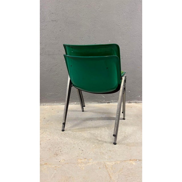 Mid-Century Modern Green Plastic Conference Chairs in Chrome Frame, Italy, 1985, Set of 2 For Sale - Image 4 of 11