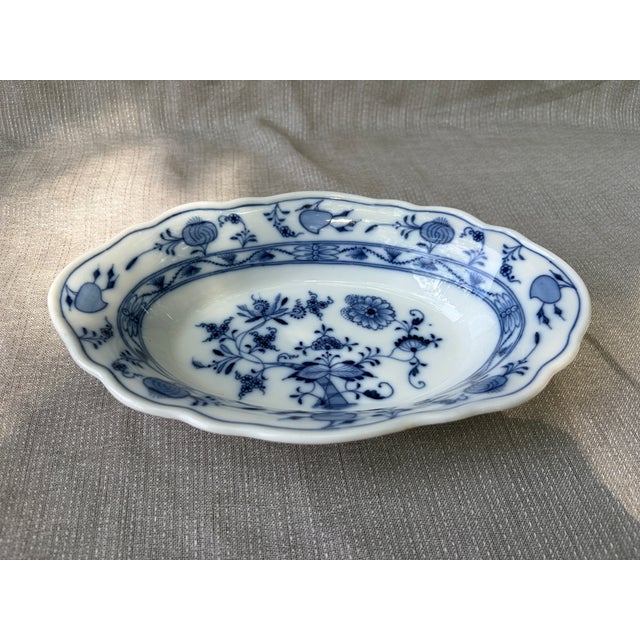 Early 20th Century Vintage Hand Painted Blue Meissen Serving Dish For Sale - Image 5 of 15