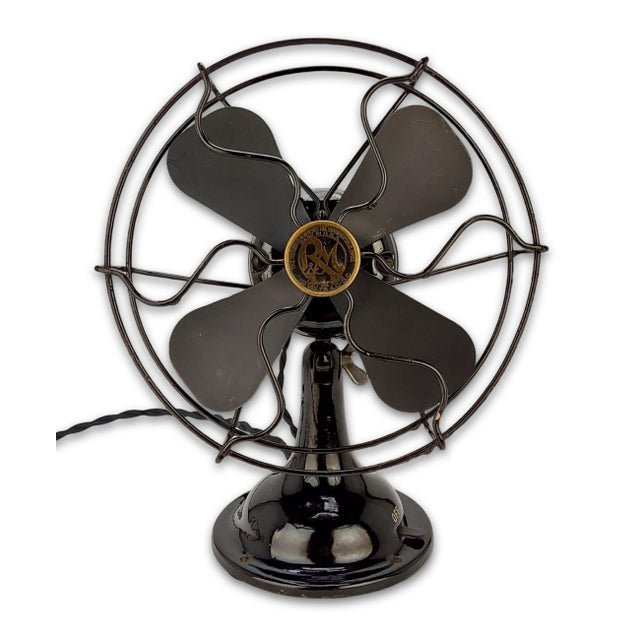 Traditional 1914 Robbins & Myers R&M Desk Ac/Dc All Original Stationary Fan For Sale - Image 3 of 9