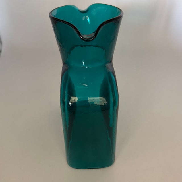 Mid-Century Modern Blenko 384 Water Double Spout Pitcher in SeaBreeze For Sale - Image 3 of 11