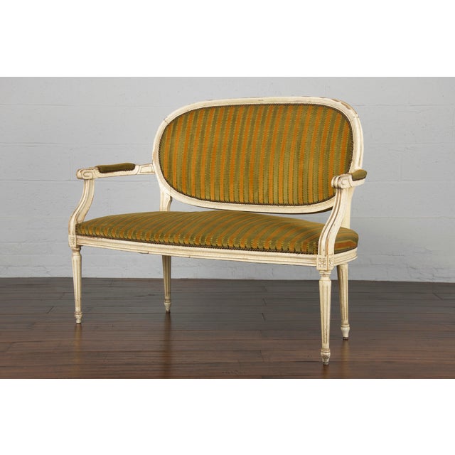 Antique French Louis XVI Style Provincial Painted Loveseat W/ Two Armchairs - Set of 3 For Sale - Image 4 of 13