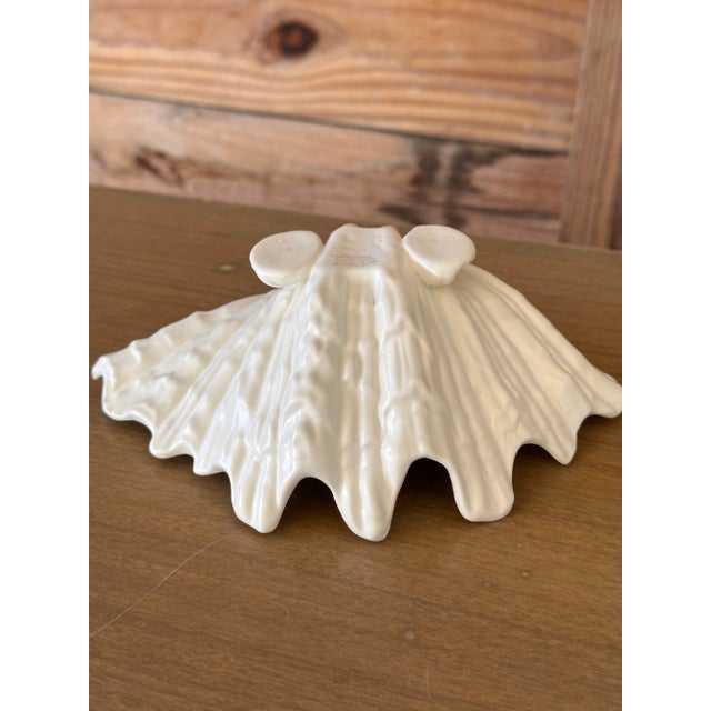 Vintage coastal scalloped seashell in a bone china by Wedgwood. Great piece for a bathroom or adding to a coastal style...