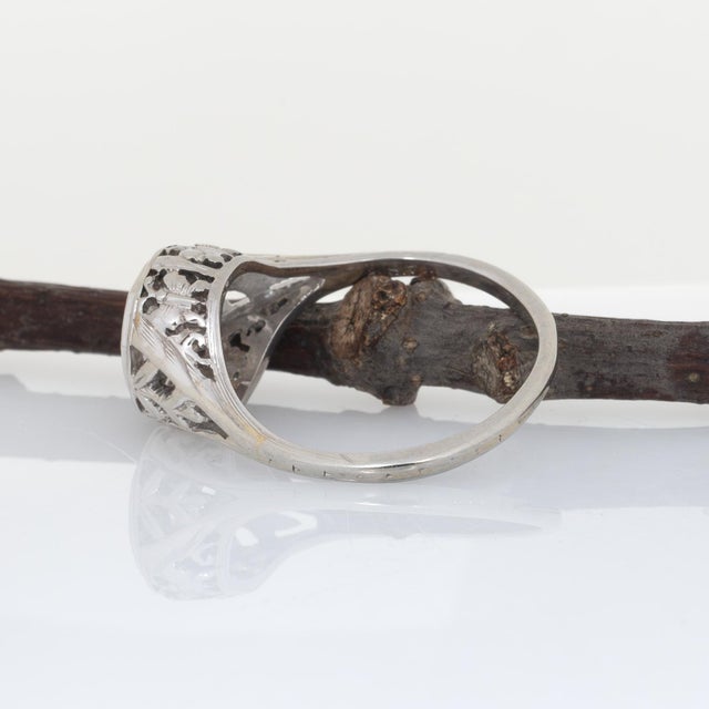 Metal Classic Diamond Solitaire Ring – Solid 18k Gold, 4.5mm Round Cut Fine Jewelry, Size 6.75 For Sale - Image 7 of 8