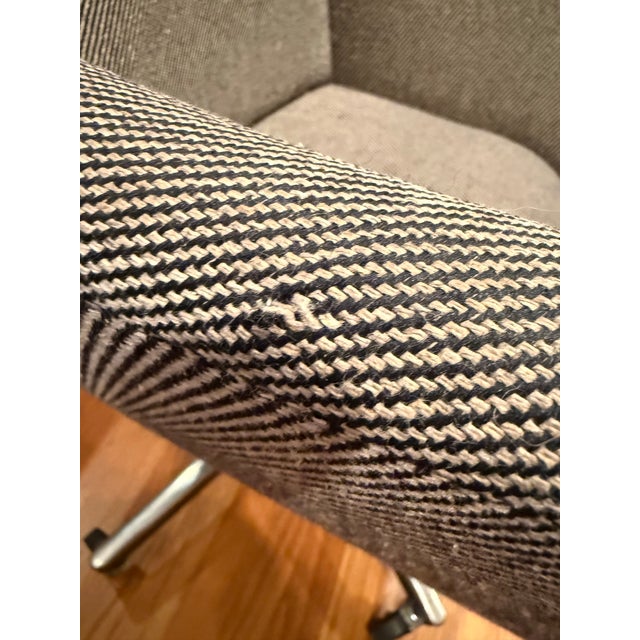 Vintage Mid-Century Executive Chairs Attributed to Max Pearson for Knoll - Set of 3 For Sale - Image 11 of 12
