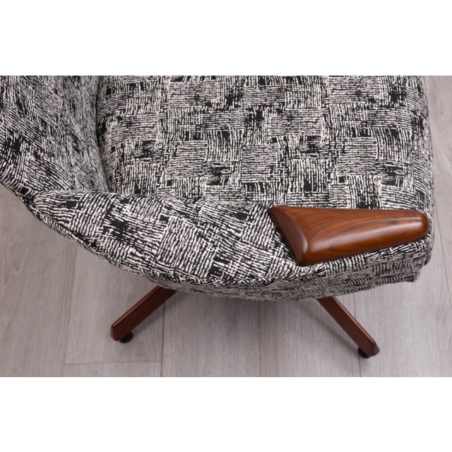 Adrian Pearsall Craft Associates Chair Tall Lounge Chair Walnut Tilt Swivel Model 2174c For Sale - Image 11 of 13