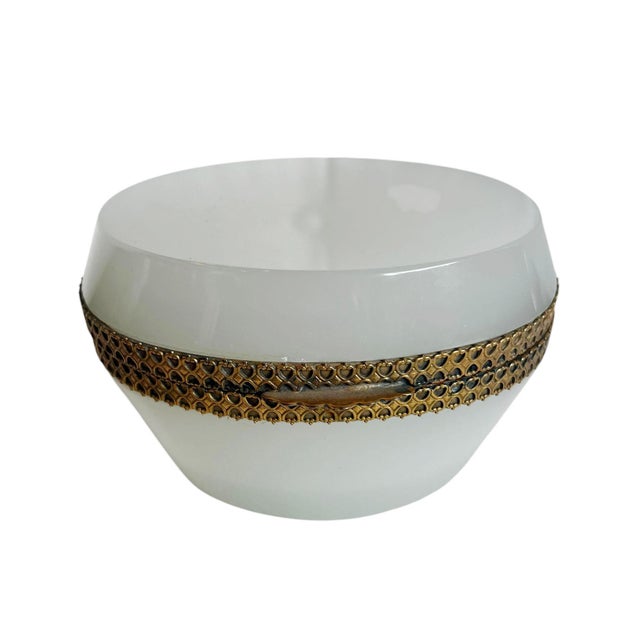 French French White Opaline Glass Box, Circa 1880 For Sale - Image 3 of 5