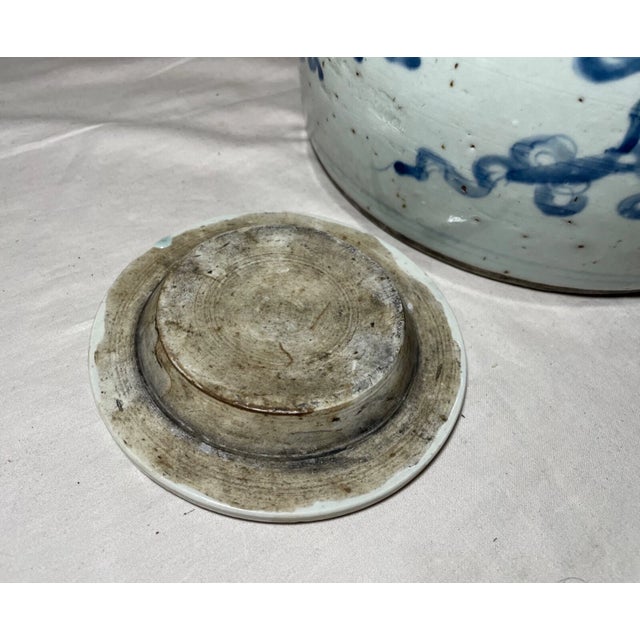 Antique 17th Century Ming Dynasty Chinese Blue White Hand Painted Pottery Teapot For Sale - Image 11 of 18