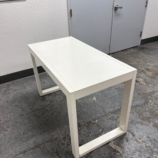 Contemporary White Parsons-Style Writing Desk For Sale In San Francisco - Image 6 of 12