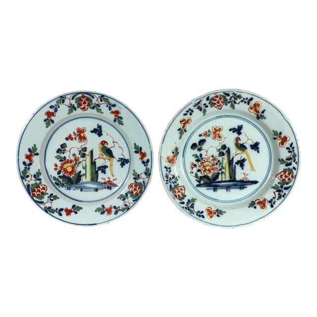 Lambeth London Delftware Polychrome Chinoiserie Plates Decorated With Parrots For Sale