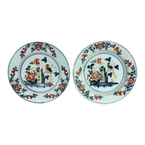 Lambeth London Delftware Polychrome Chinoiserie Plates Decorated With Parrots