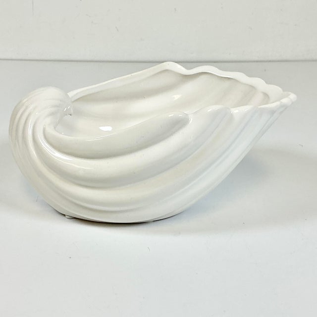 Hollywood Regency 1980s Vintage Coastal Hollywood Regency Le Blanc Sea Shell Planter For Sale - Image 3 of 14