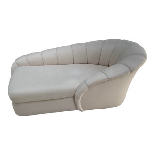 1970s Vladimir Kagan Post Modern Scallop Chaise Lounge in White Ivory For Sale