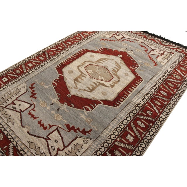 A 6x9 ode to transitional rug styles in blue and red, from Rug & Kilim’s Burano Collection. Hand knotted in notably soft...