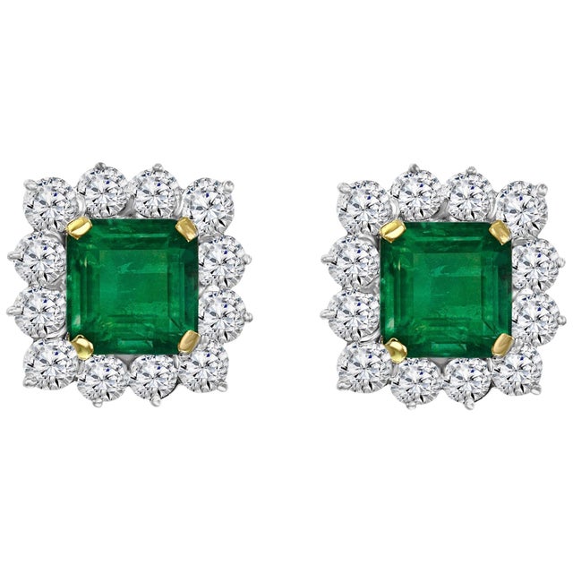 AGL Certified Insignificant Traditional 5 ct Colombian Emerald Diamond Earrings For Sale - Image 15 of 18