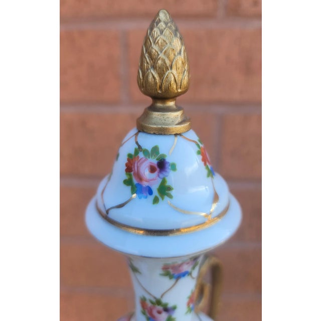 1950s Pair of French Hand-Painted Porcelain and Gilt Metal Amphoras For Sale - Image 5 of 8