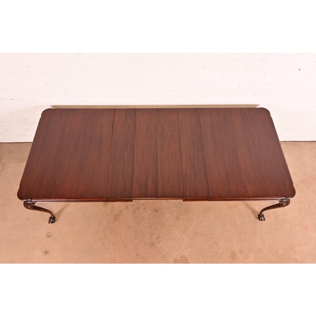 Romweber Style Chippendale Carved Mahogany Extension Dining Table, Newly Refinished For Sale - Image 15 of 18
