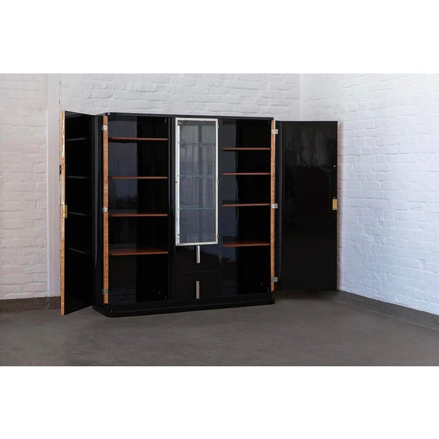 Art Deco Display Cabinet, 1930s, in Very Good conditions. Designed 1920 to 1949