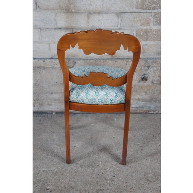 Early 20th Century Antique Victorian Rose Carved Walnut Balloon Back Parlor Vanity Desk Chair For Sale - Image 10 of 12