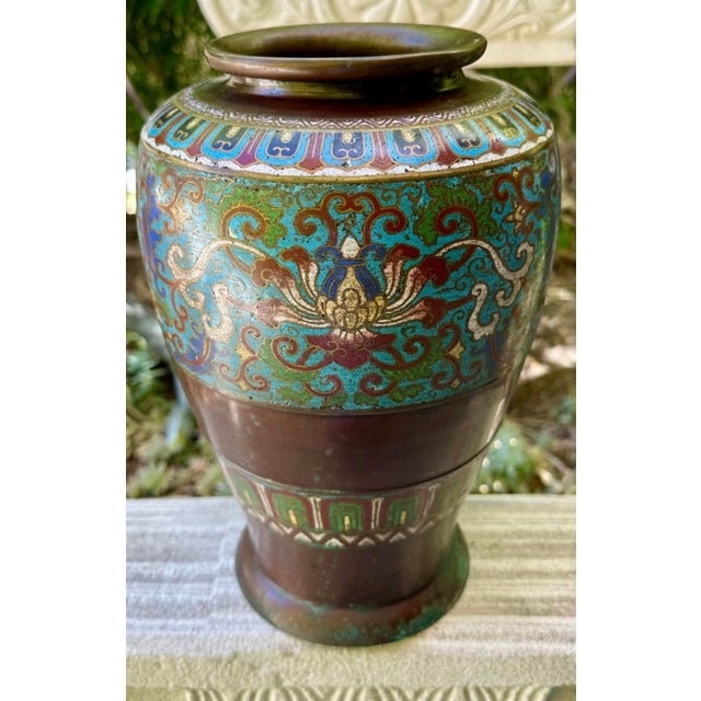 18th Century Chinese Cloisonné Bronze Vase With Lotus Flower Motif For Sale - Image 4 of 18