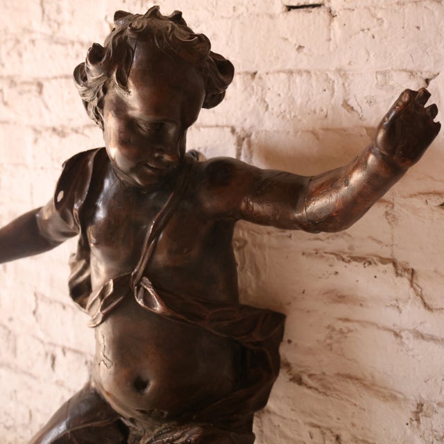 French 17th Century Italian Baroque Carved Walnut Cherub Statue For Sale - Image 3 of 5