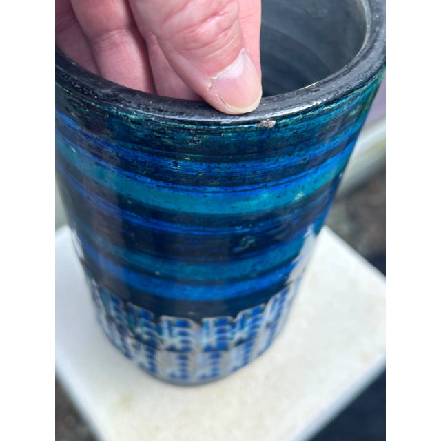 Italian Bitossi Rimini Blue Ceramic Vase, 1960s, Designer Aldo Londi For Sale - Image 10 of 13