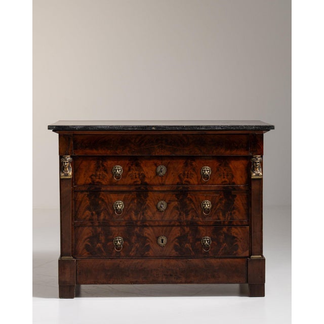 1820-1829 France Rich Mahogany Flame-Veneer Mahogany Chest For Sale - Image 10 of 11