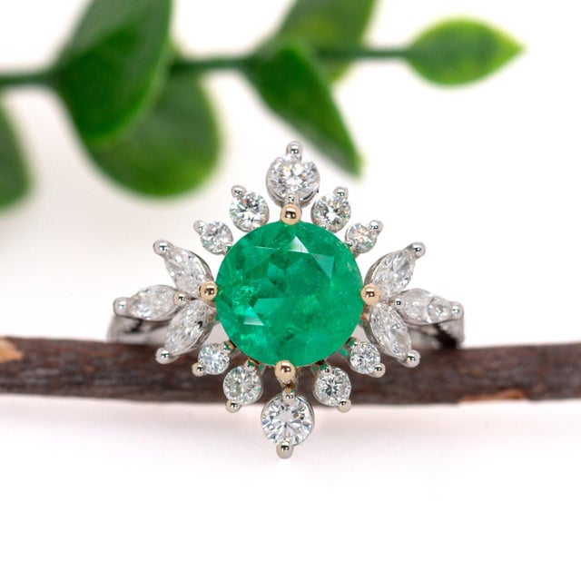 Art Deco Gia Certified 2.2ct Colombian Emerald Ring W Natural Diamond Accents in 14k Gold, Size 7.5 For Sale - Image 3 of 9