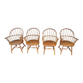 Set of Four Amish Handcrafted Maple Hoop Back Windsor Armchairs For Sale