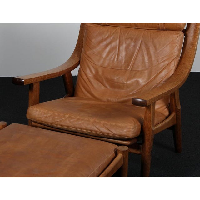 Set of Vintage Model GE530 Lounge Chair with Ottoman in Smoked Oak and Leather by Hans J. Wegner for Getama, 1970s For Sale - Image 4 of 12