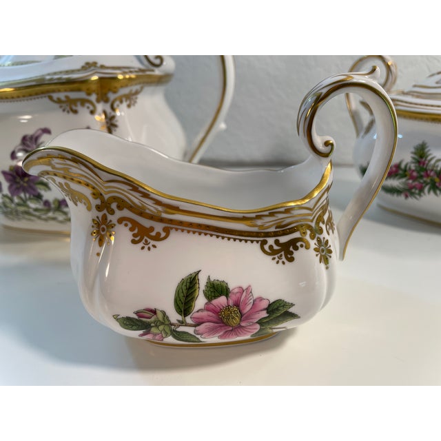 1980s Vintage Spode Stafford Flowers English Bone China Tea Service, 3-Piece Set For Sale - Image 5 of 18