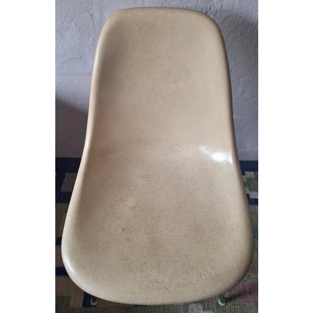 Herman Miller Early DSX Fiberglass Chair by Charles & Ray Eames for Herman Miller, 1950s For Sale - Image 4 of 13