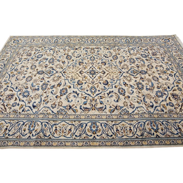 1960s 1960s Vintage Persian Kashan Handmade Beige Floral Wool Rug For Sale - Image 5 of 7