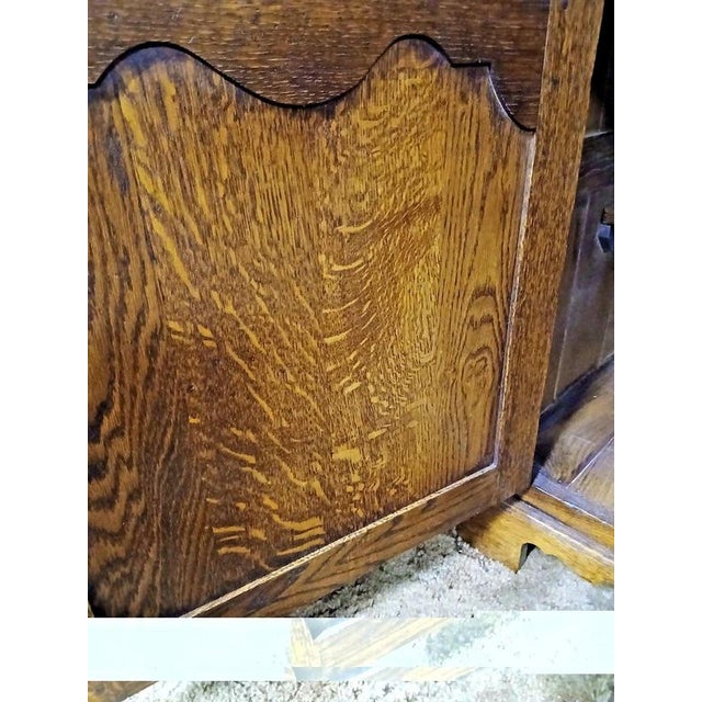 1950s Mid-Century Victorian Oak Dresser from Ipswich, 1950 For Sale - Image 5 of 18