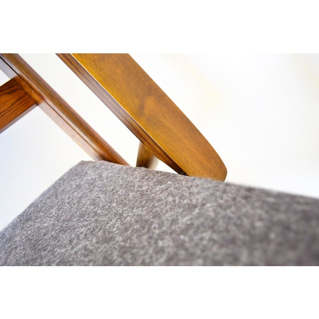 Wood Vintage Convertible Sleeping Armchair by Valerija Ema Cukermanienė for Vilniaus Baldų Kombinatas, 1960s For Sale - Image 7 of 8
