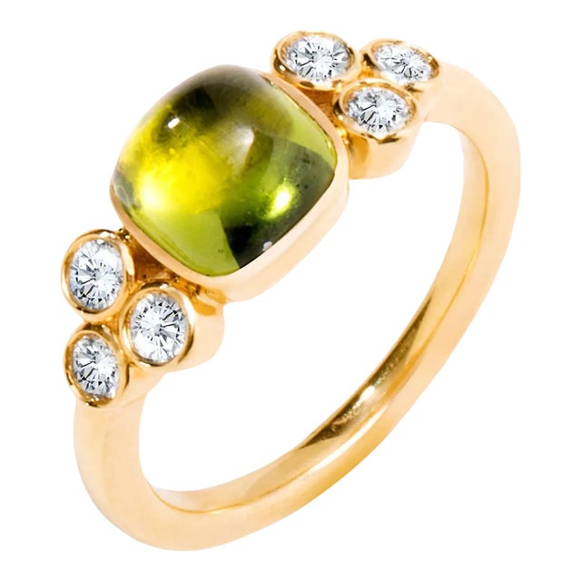 Syna Yellow Gold Peridot Ring with Diamonds For Sale