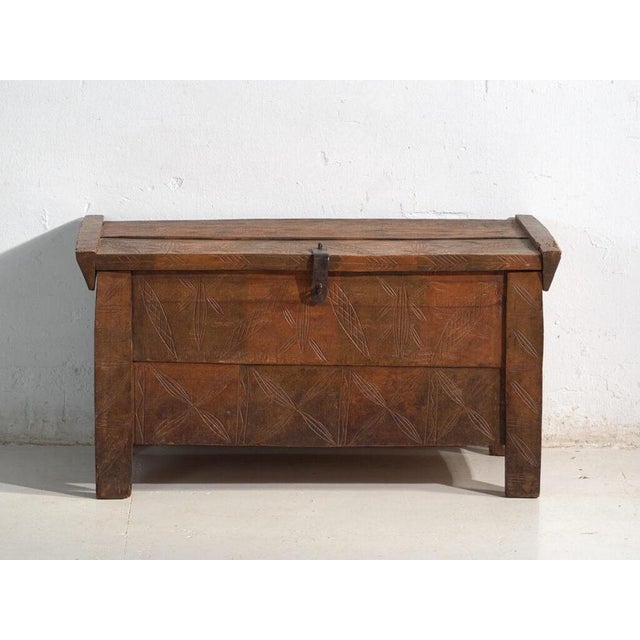 Metal Antique Carved Trunk in Pine Wood, Romania, 1900 For Sale - Image 7 of 11