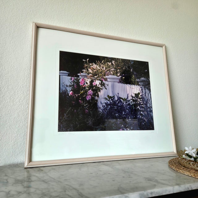 1980s Signed Muren “Pickets & Hibiscus” Vintage Cottage Garden Art | Framed Floral Landscape For Sale - Image 5 of 7