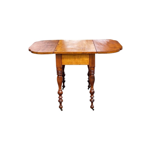 Early 19th Century Late 18th Century Antique Federal Tiger Maple & Cherry Drop Leaf Dining Table For Sale - Image 5 of 12