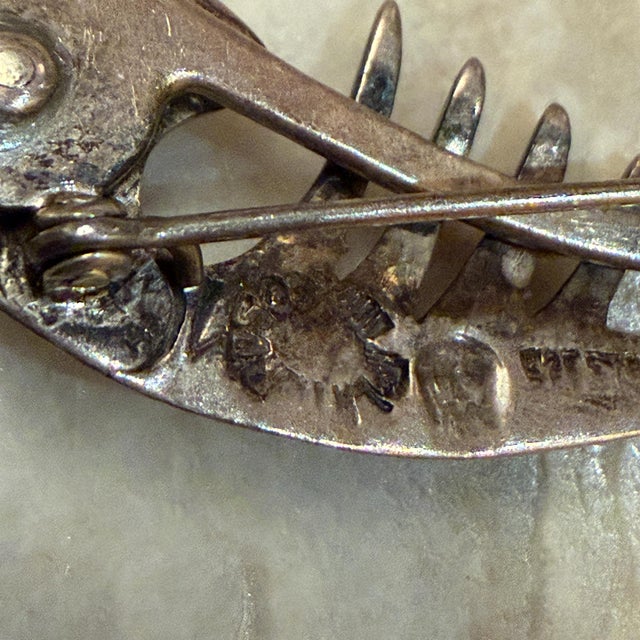 Taxco Sterling Silver Abstract Fish Pin Amethyst Stone Eye Sigi Pineda For Sale - Image 11 of 17