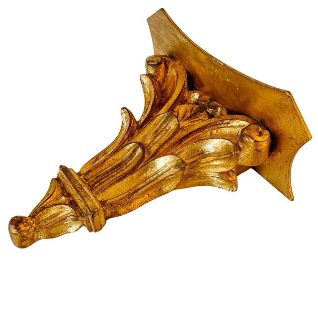 Rococo Mid-Century Italian Hollywood Regency Giltwood Wall Bracket For Sale - Image 3 of 7