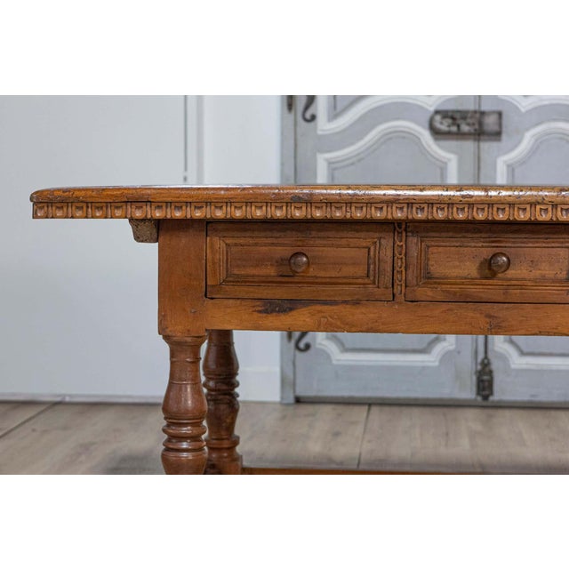 Tuscan 1790s Walnut Refectory Table with Carved Scoop Motifs and Turned Legs For Sale - Image 14 of 18