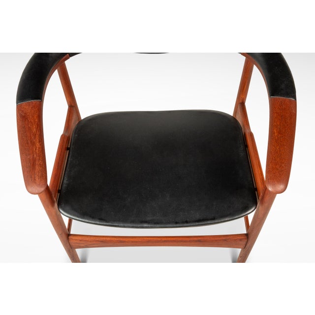 Rare Mid-Century Danish Modern Model 171 Armchair in Stunning Original Condition by Arne Hovmand-Olsen for Jutex, Denmark, C. 1950's For Sale - Image 12 of 18