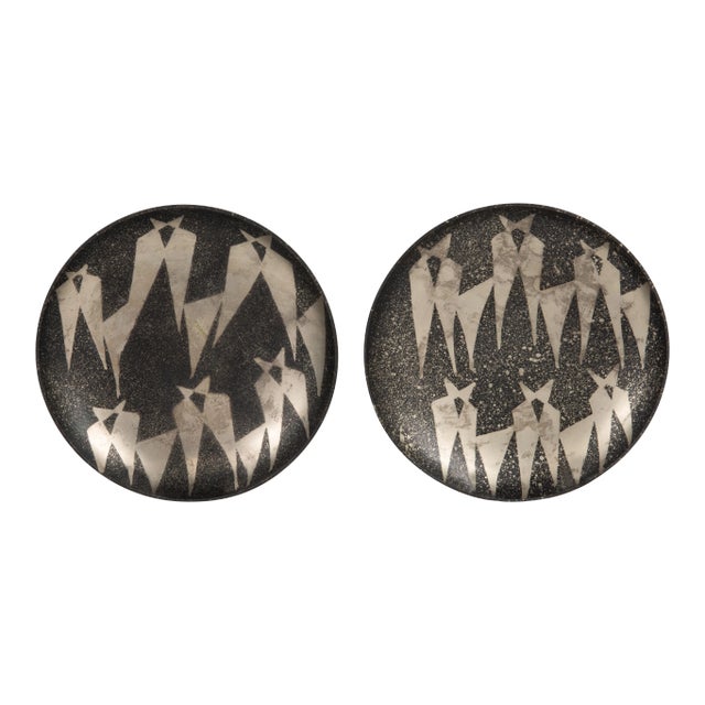 Mid Century Hollywood Regency Brass Plates Charger 1970s a Pair For Sale