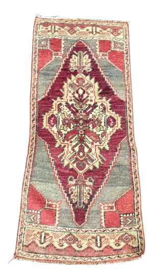 1960s Vintage Medallion Design Turkish Rug- 1′5″ × 3′6″