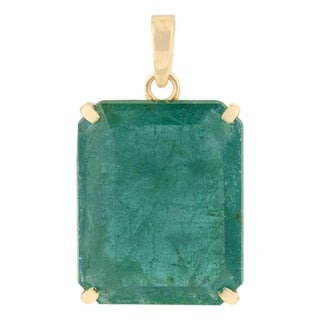 Statement 14.22 Carat Natural Green Emerald Solitaire Pendant in 14k Yellow Gold For Sale