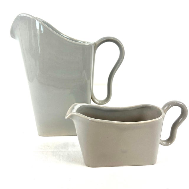 1940-1950s Franciscan Ware Tiempo Metropolitan Grey Ceramic Pitcher and Creamer Set- 2 Pieces For Sale - Image 13 of 13