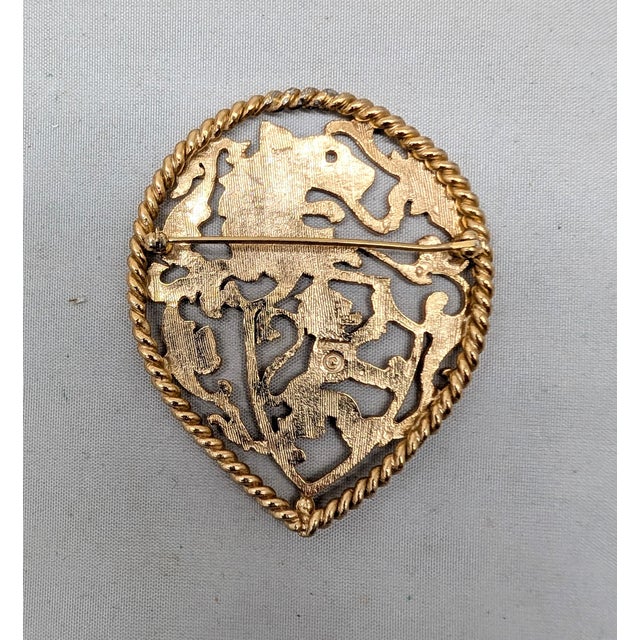 Vintage 1970s Signed Napier Goldtone Cut Out Rearing Lion Coat of Arms Brooch For Sale In Philadelphia - Image 6 of 7