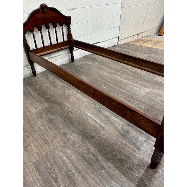 Antique Victorian Late 19th Century Walnut Daybed Youth Bed For Sale - Image 10 of 17