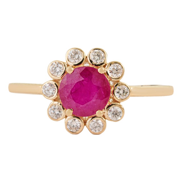 Victorian-Style 14k Yellow Gold 1.04ct Ruby & Diamond Halo Cluster Flower Ring Size 4 For Sale